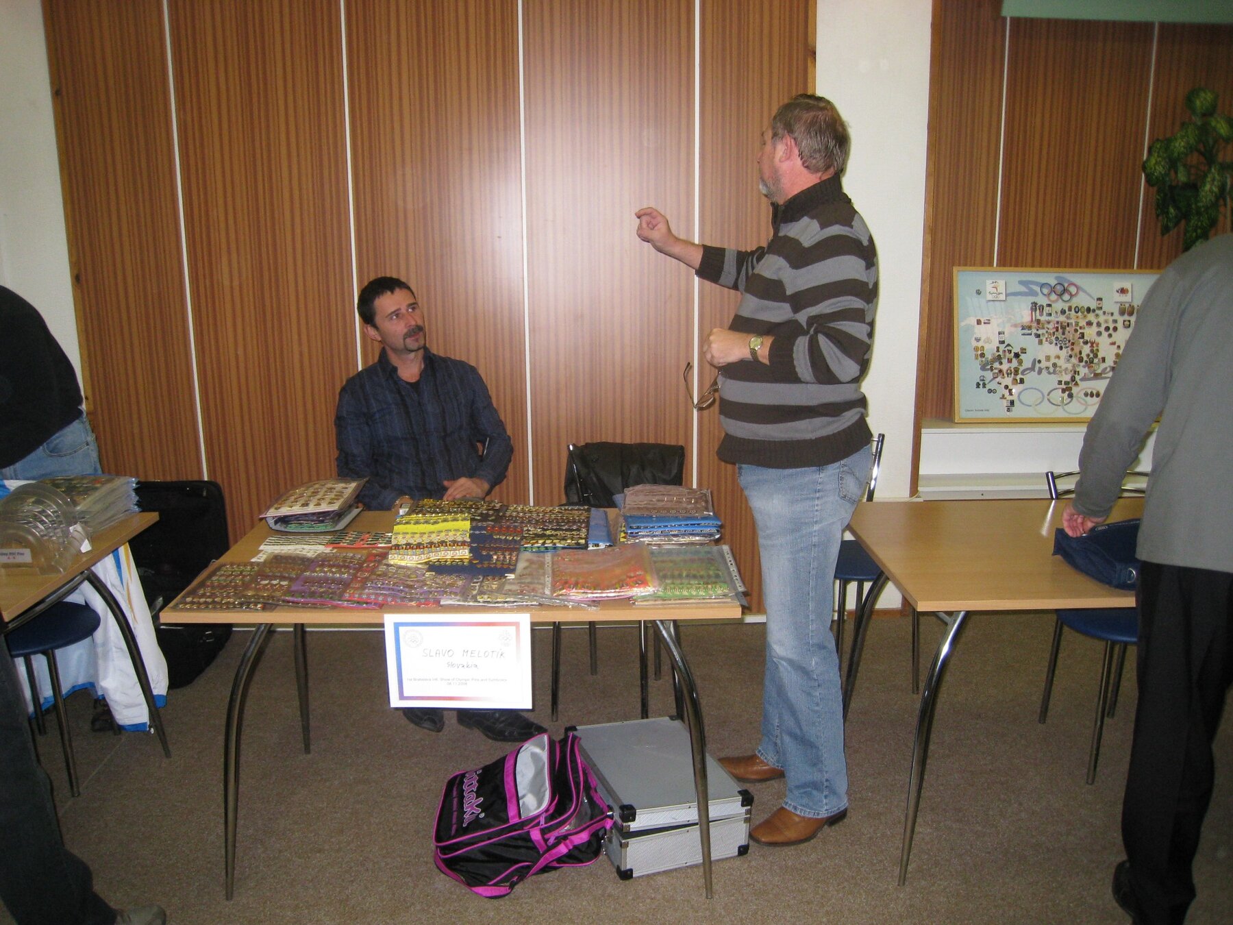 Collectors’ exchange meeting at the Military Hospital – photograph 4