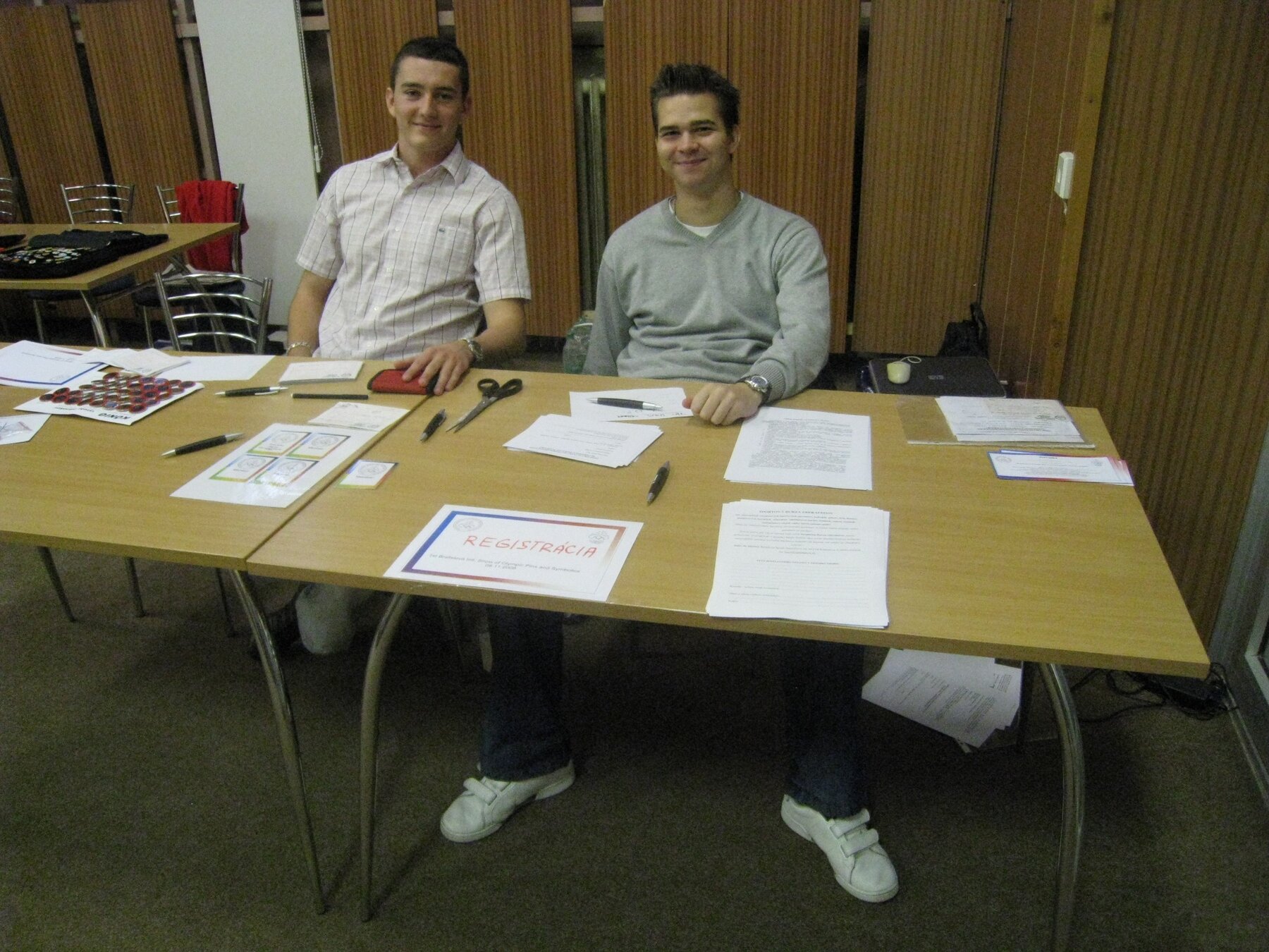 Collectors’ exchange meeting at the Military Hospital – photograph 8