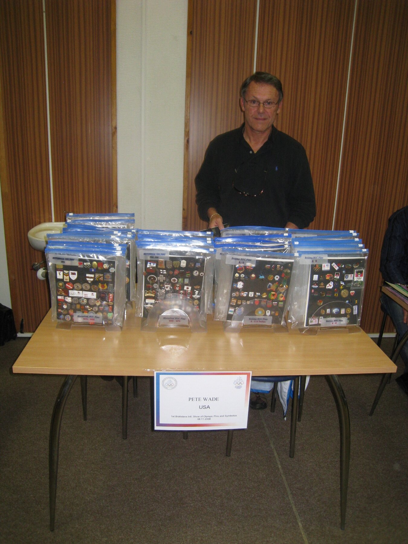Collectors’ exchange meeting at the Military Hospital – photograph 11