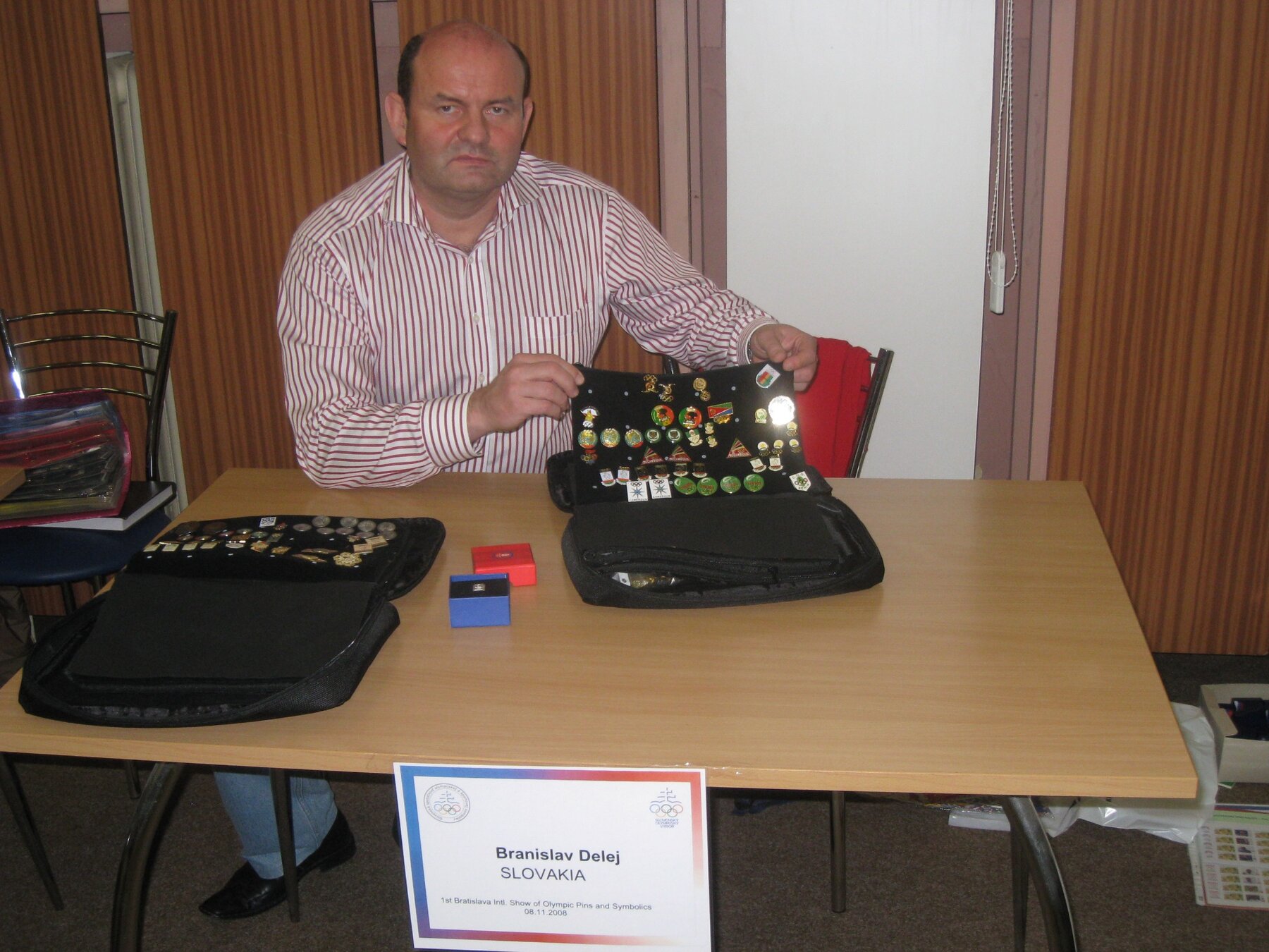 Collectors’ exchange meeting at the Military Hospital – photograph 19