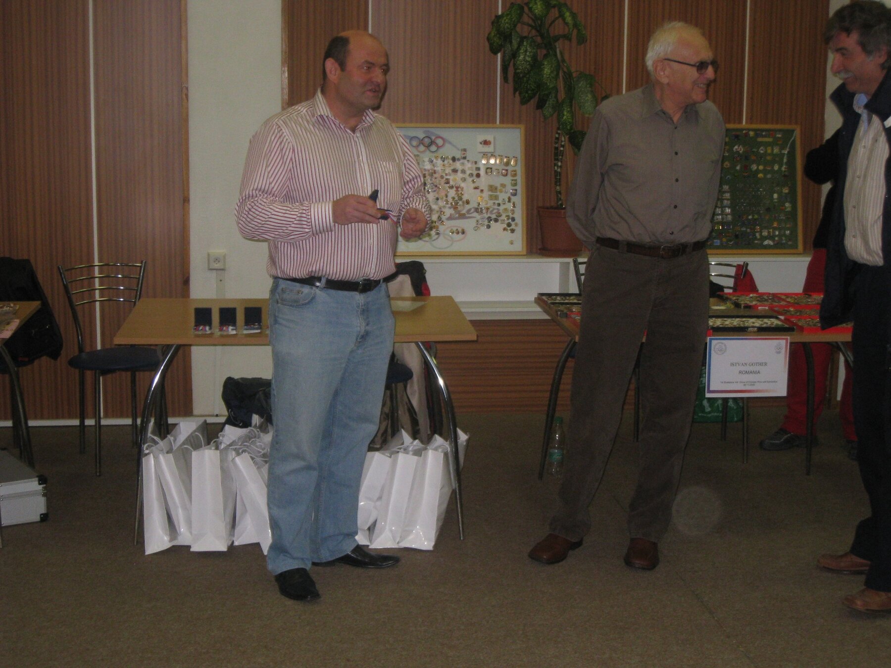 Collectors’ exchange meeting at the Military Hospital – photograph 21