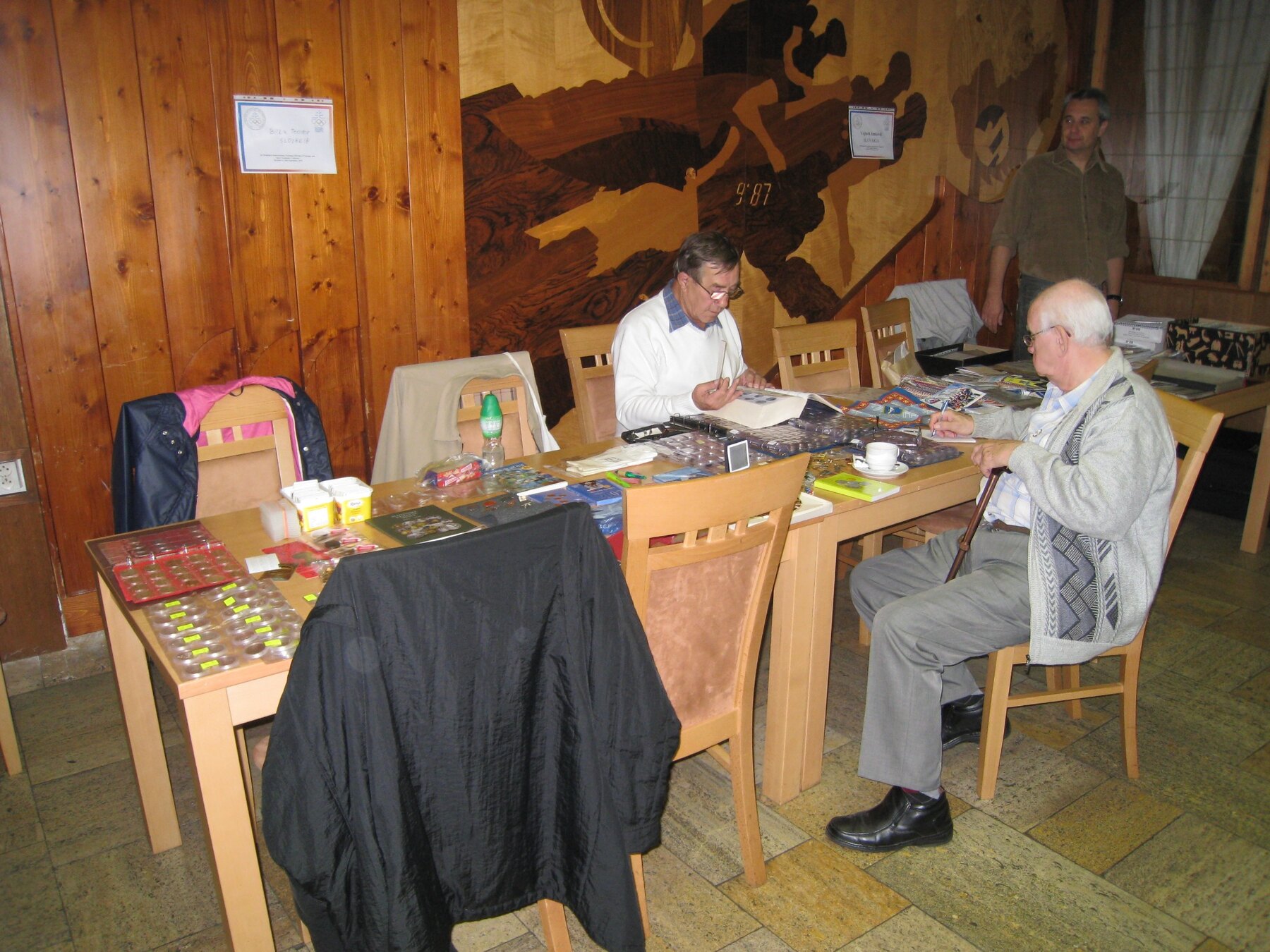 Collectors’ exchange meeting at the House of Sport – photograph 4