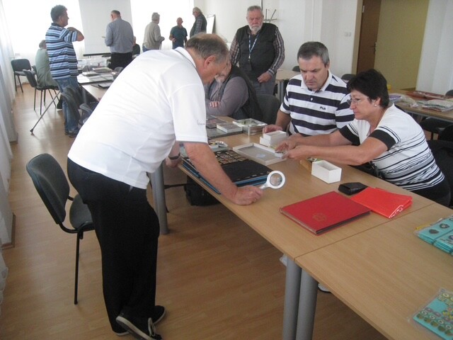 Collectors’ exchange meeting at the House of Sport – photograph 4