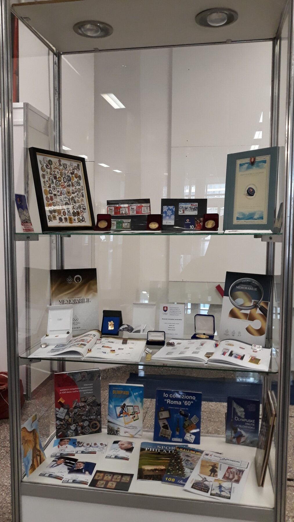 SSOŠZ exhibition of Olympic artefacts at Incheba – photograph 6