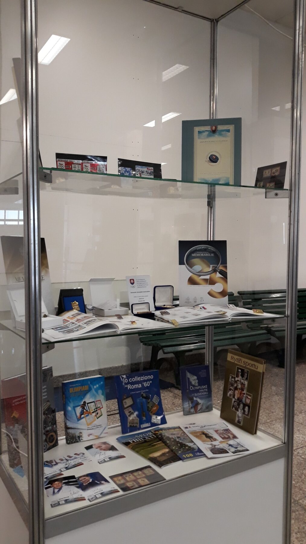 SSOŠZ exhibition of Olympic artefacts at Incheba – photograph 7